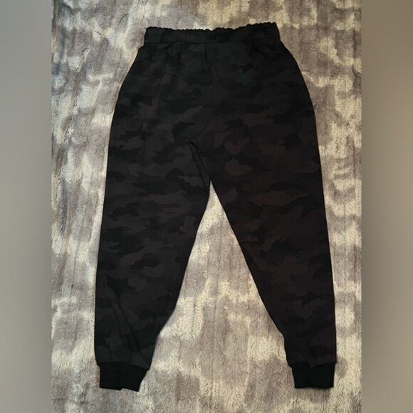 2021 Lululemon Stretch High-Rise Jogger *Shorter Length Size 8 - Picture 3 of 11